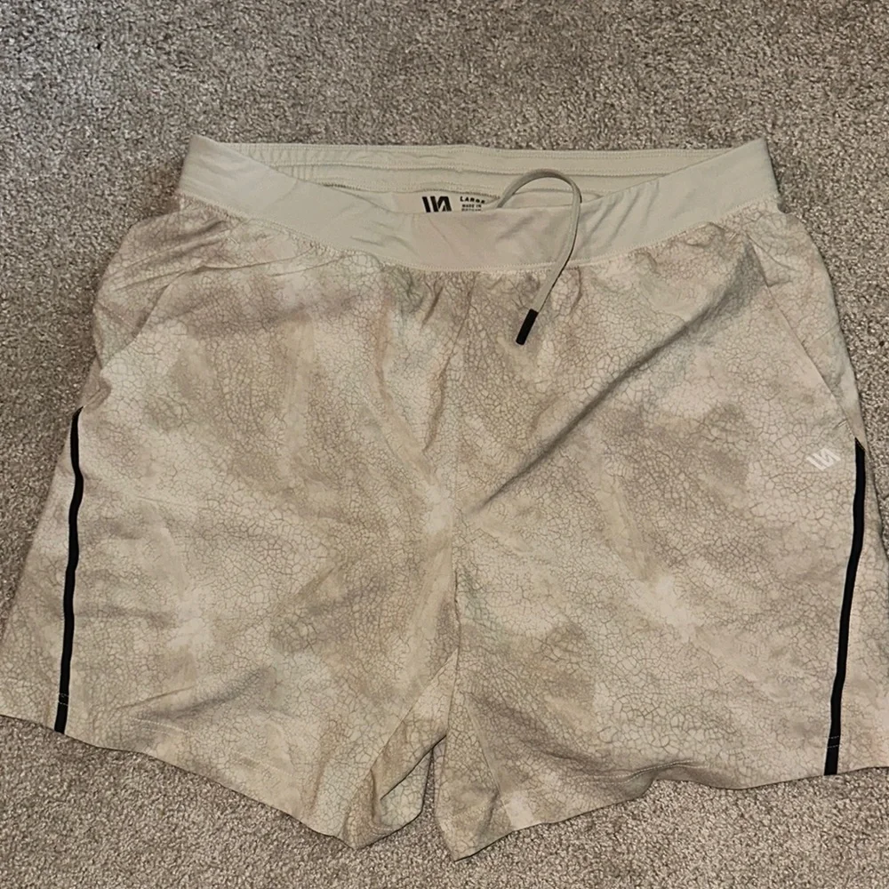 VRST Cream Color Lined Athletic Shorts